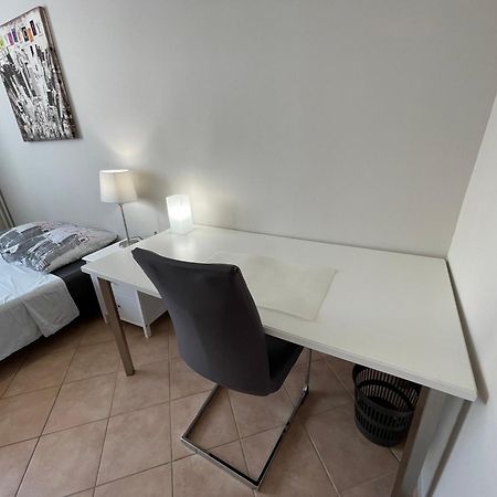 Chambre Privee En Colocation Dans Un Appartement Vaulx En Velin Centre Екстериор снимка