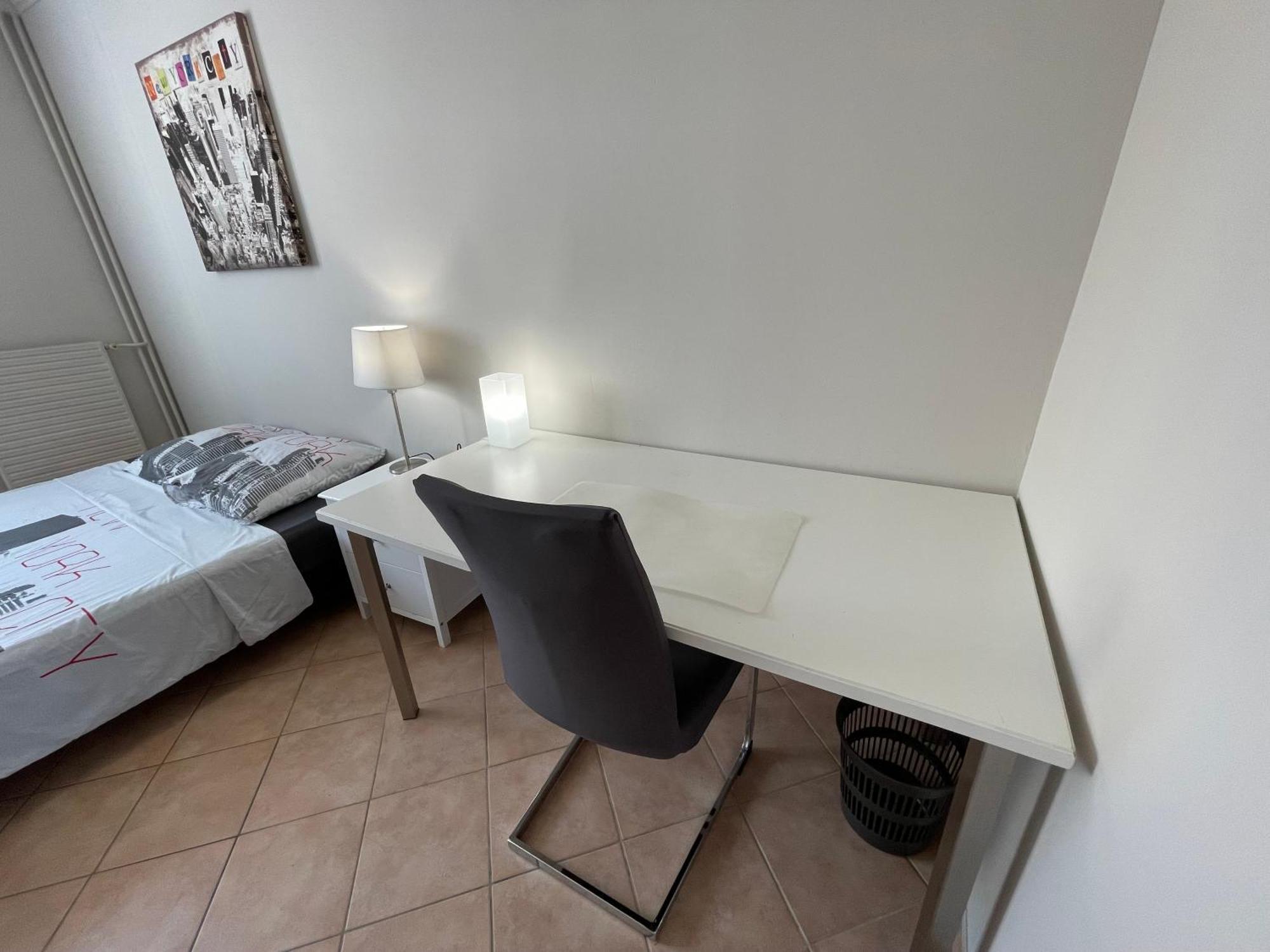 Chambre Privee En Colocation Dans Un Appartement Vaulx En Velin Centre Екстериор снимка
