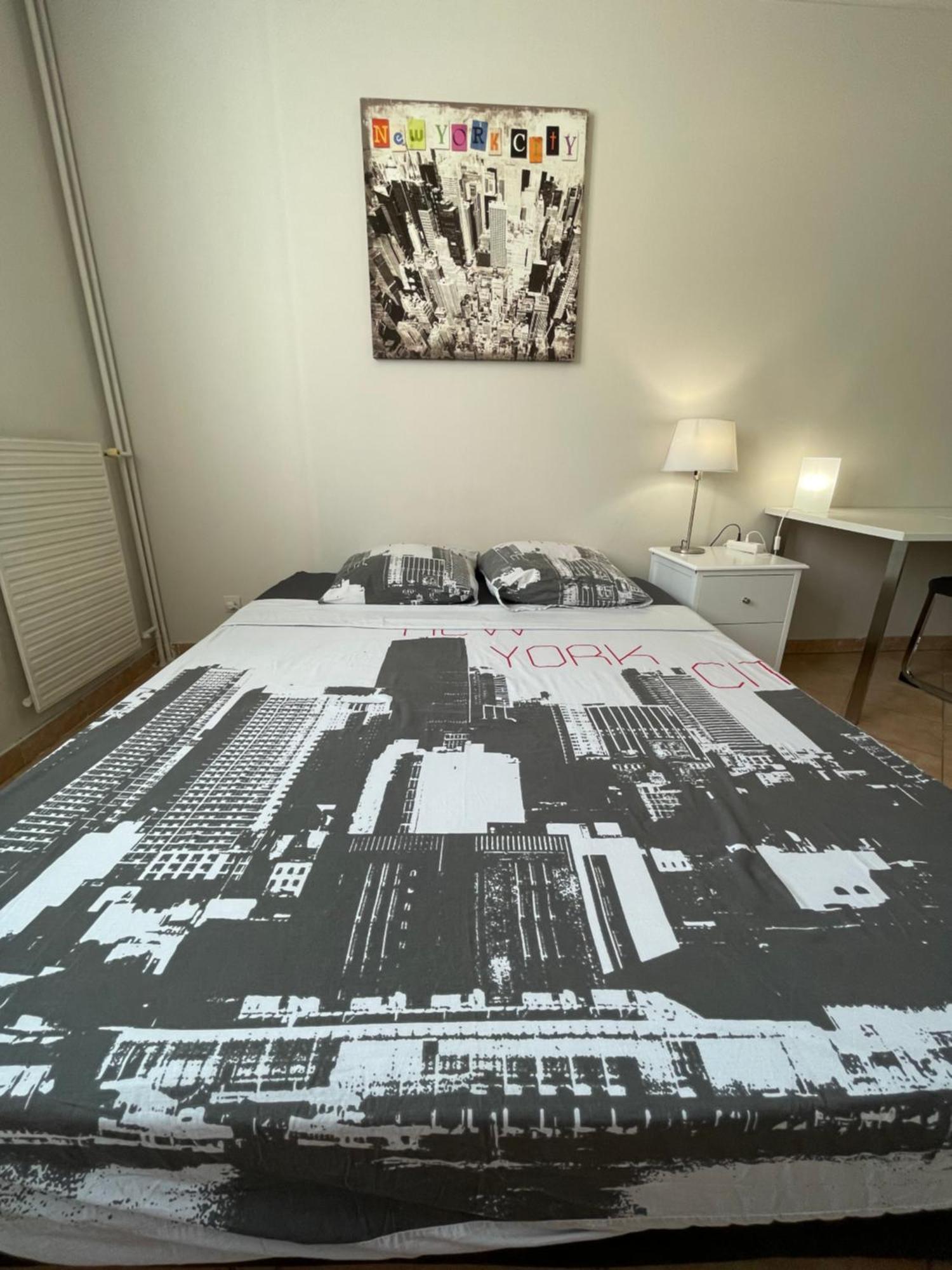 Chambre Privee En Colocation Dans Un Appartement Vaulx En Velin Centre Екстериор снимка