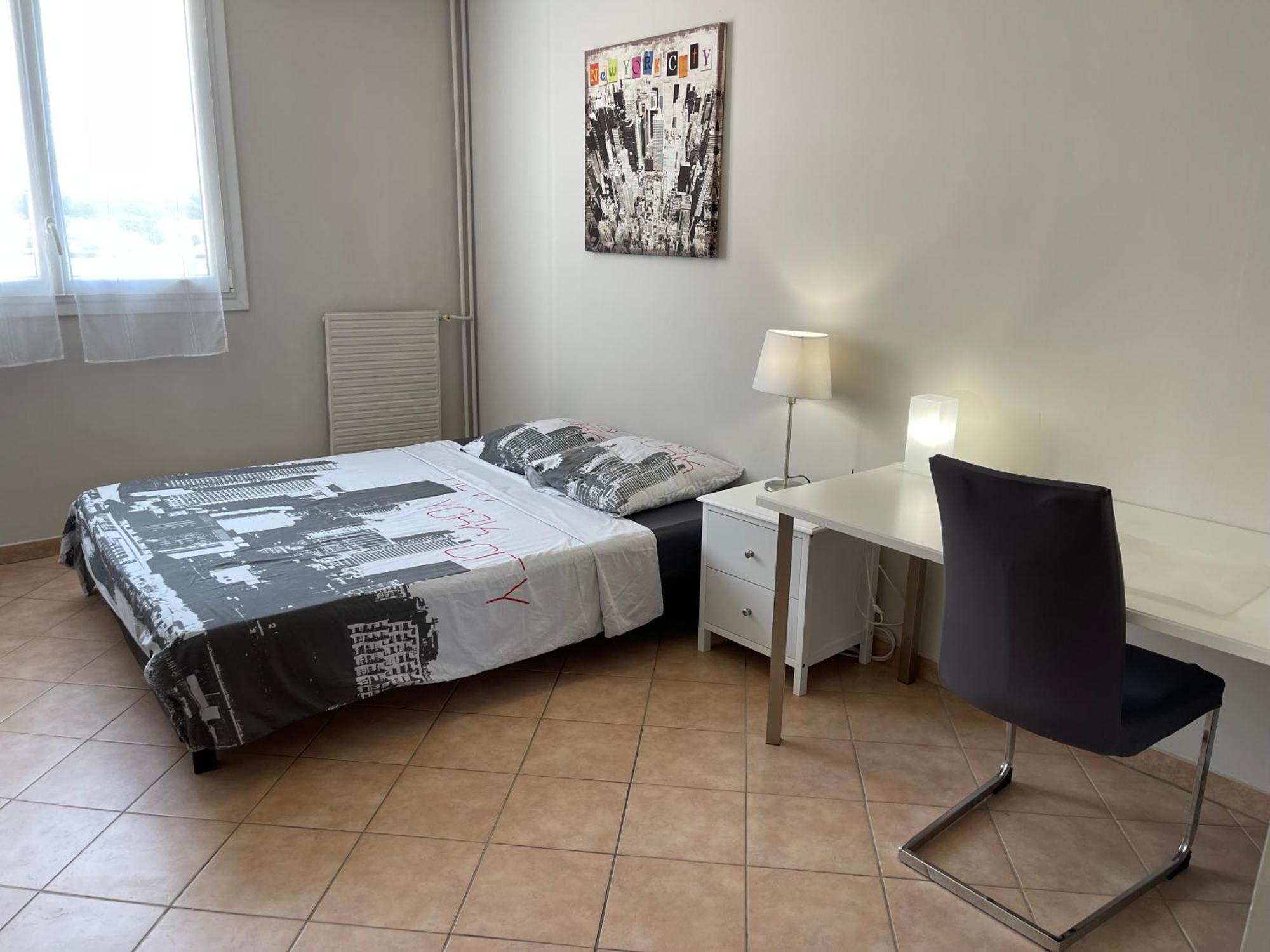 Chambre Privee En Colocation Dans Un Appartement Vaulx En Velin Centre Екстериор снимка