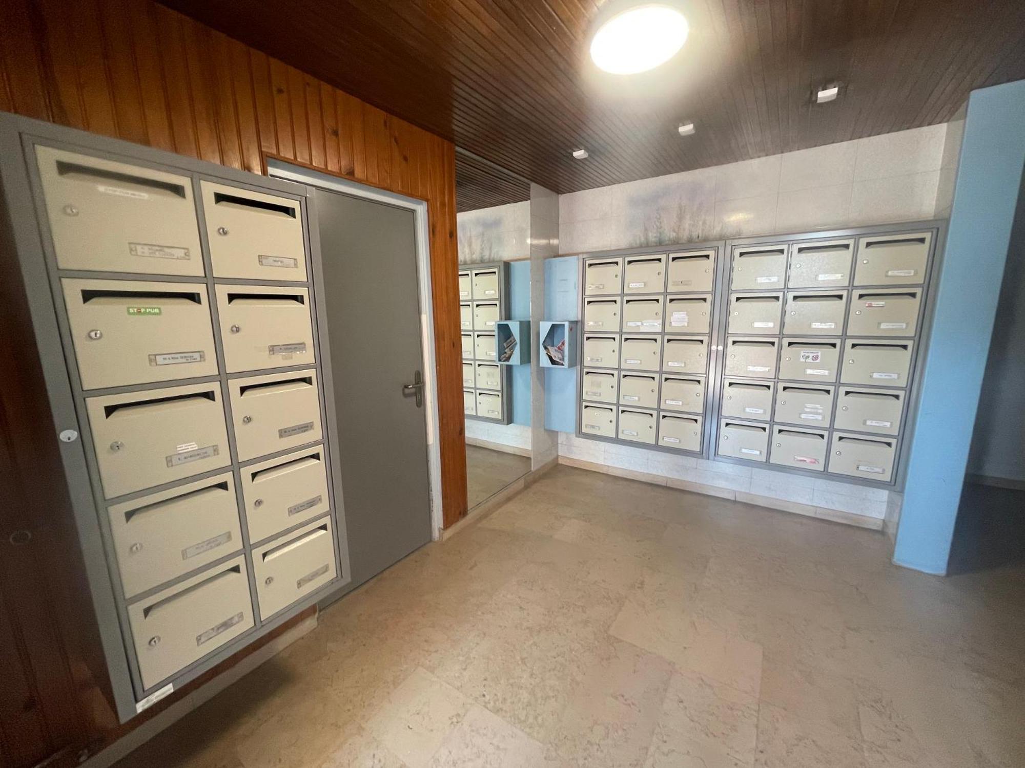 Chambre Privee En Colocation Dans Un Appartement Vaulx En Velin Centre Екстериор снимка
