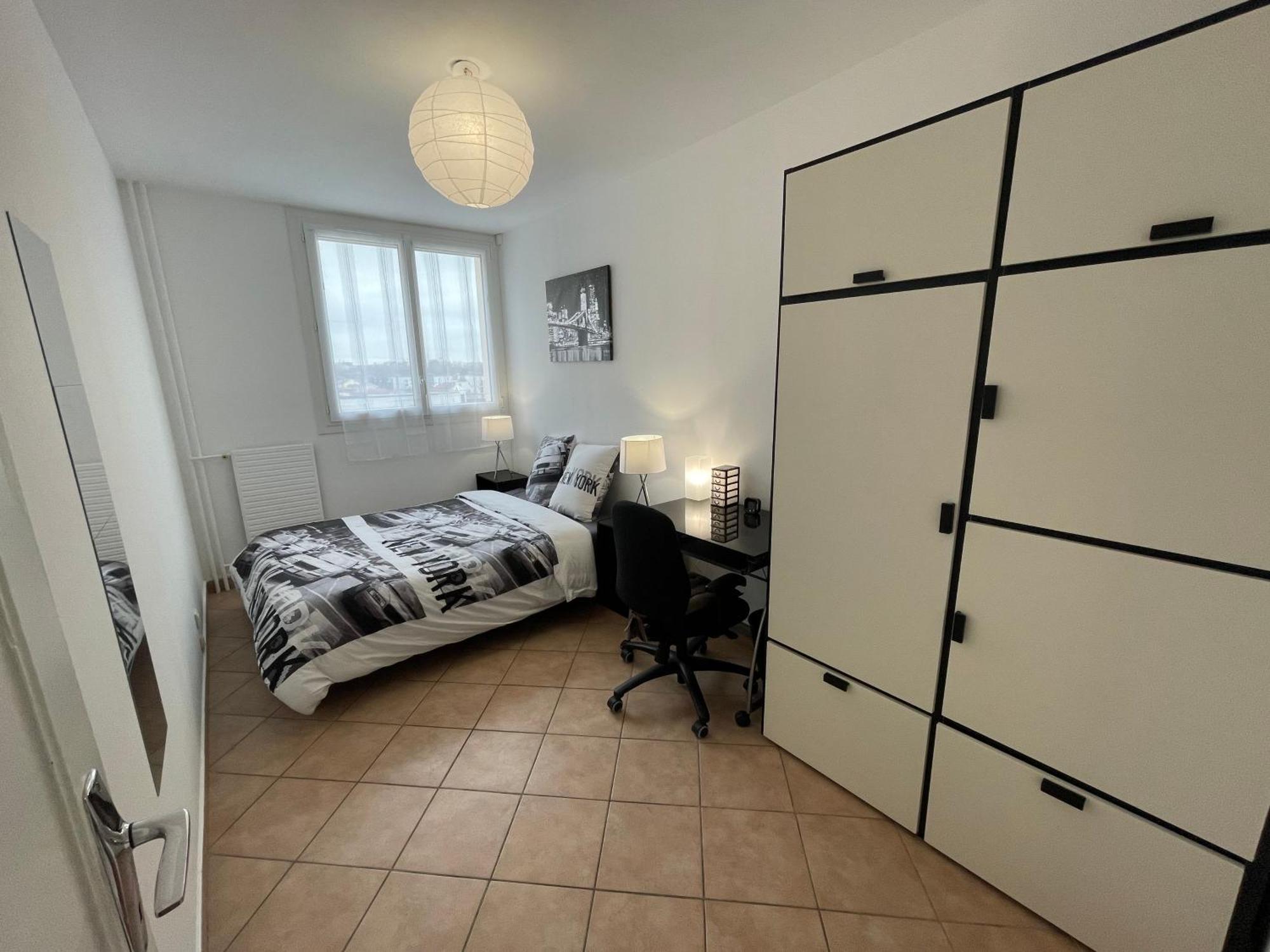 Chambre Privee En Colocation Dans Un Appartement Vaulx En Velin Centre Екстериор снимка